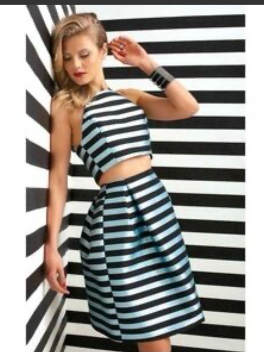 NEW‼️ w/ tags ONE OF A KIND, VINTAGE. Topshop Black and sky Blue Zipper skirt, 4